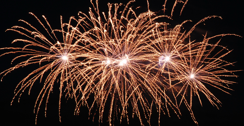 Fireworks & Illumination - Sky Fallsview Steakhouse